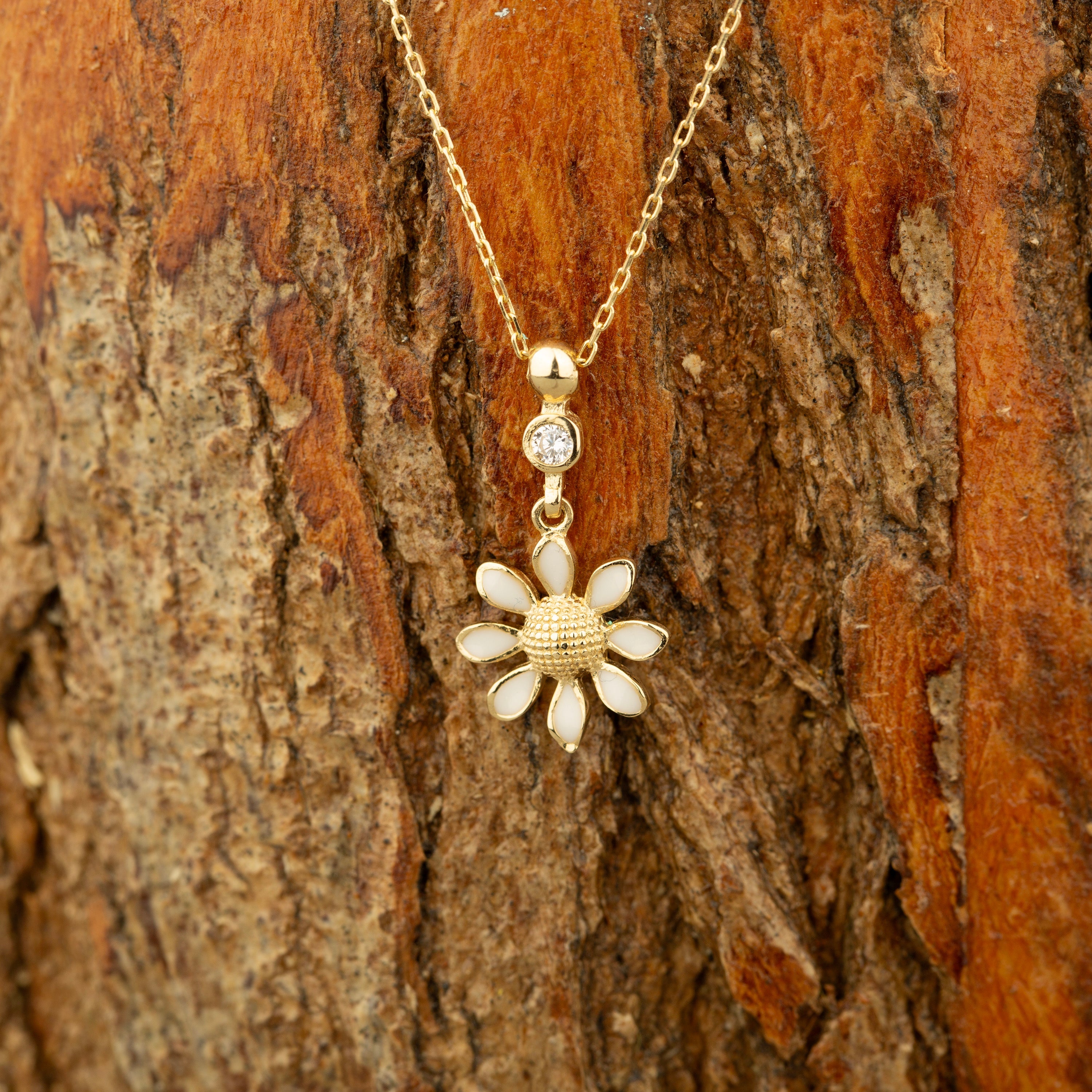 14K Gold White Daisy Pendant Necklace