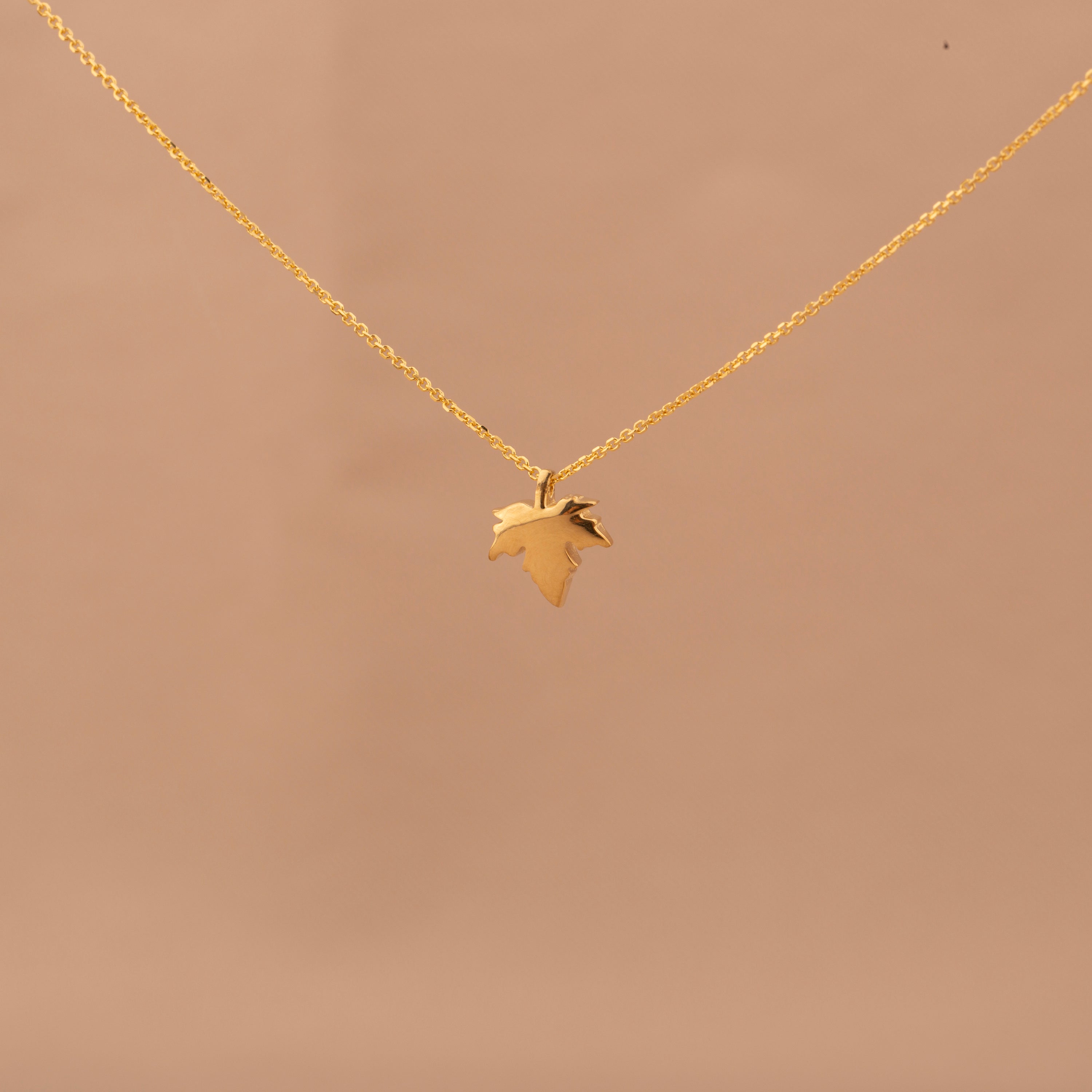 14K Solid Gold Maple Leaf Pendant Necklace