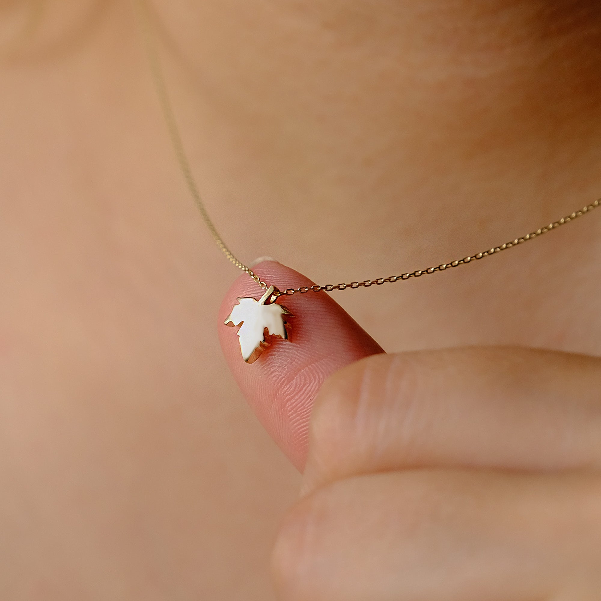 14K Solid Gold Maple Leaf Pendant Necklace