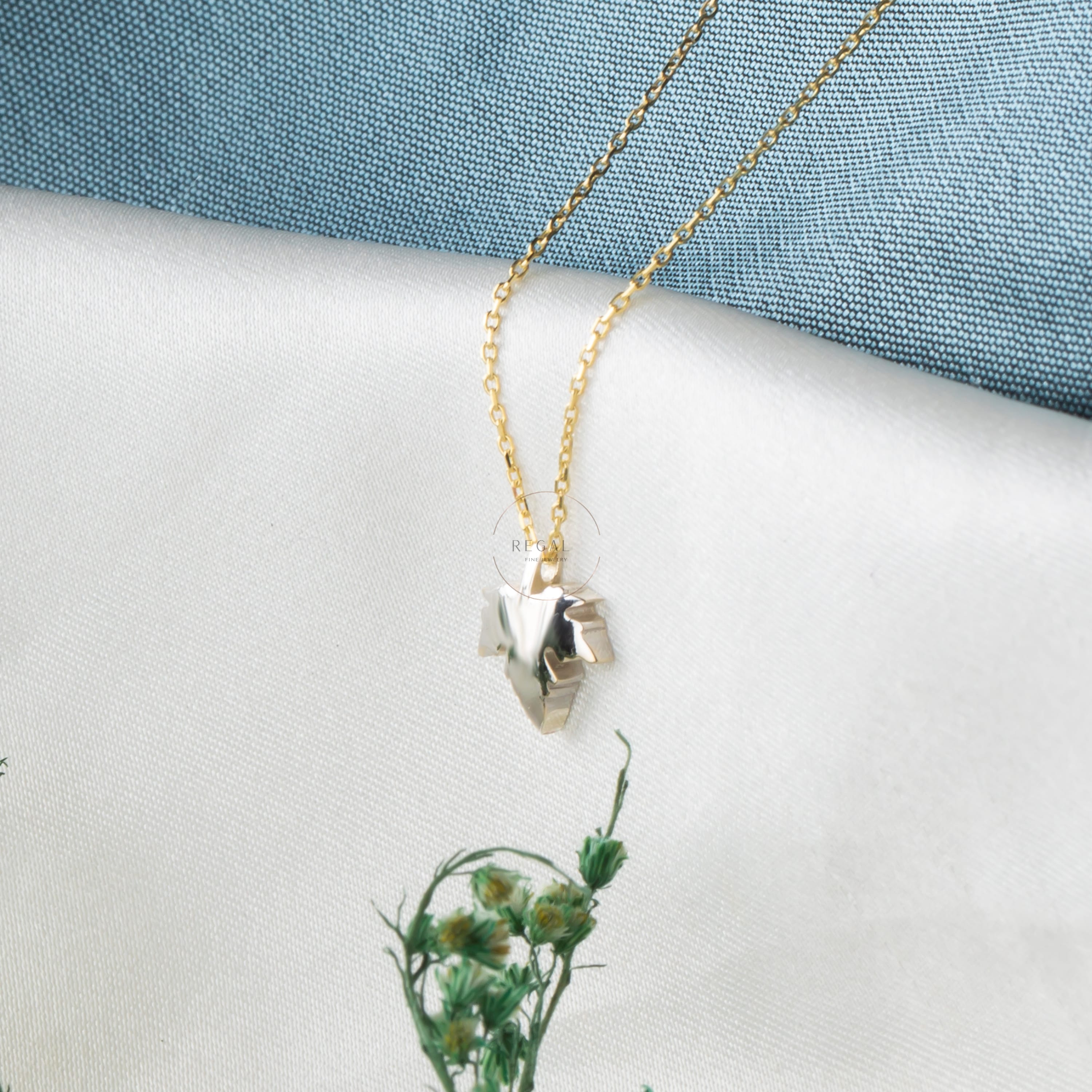 14K Solid Gold Maple Leaf Pendant Necklace