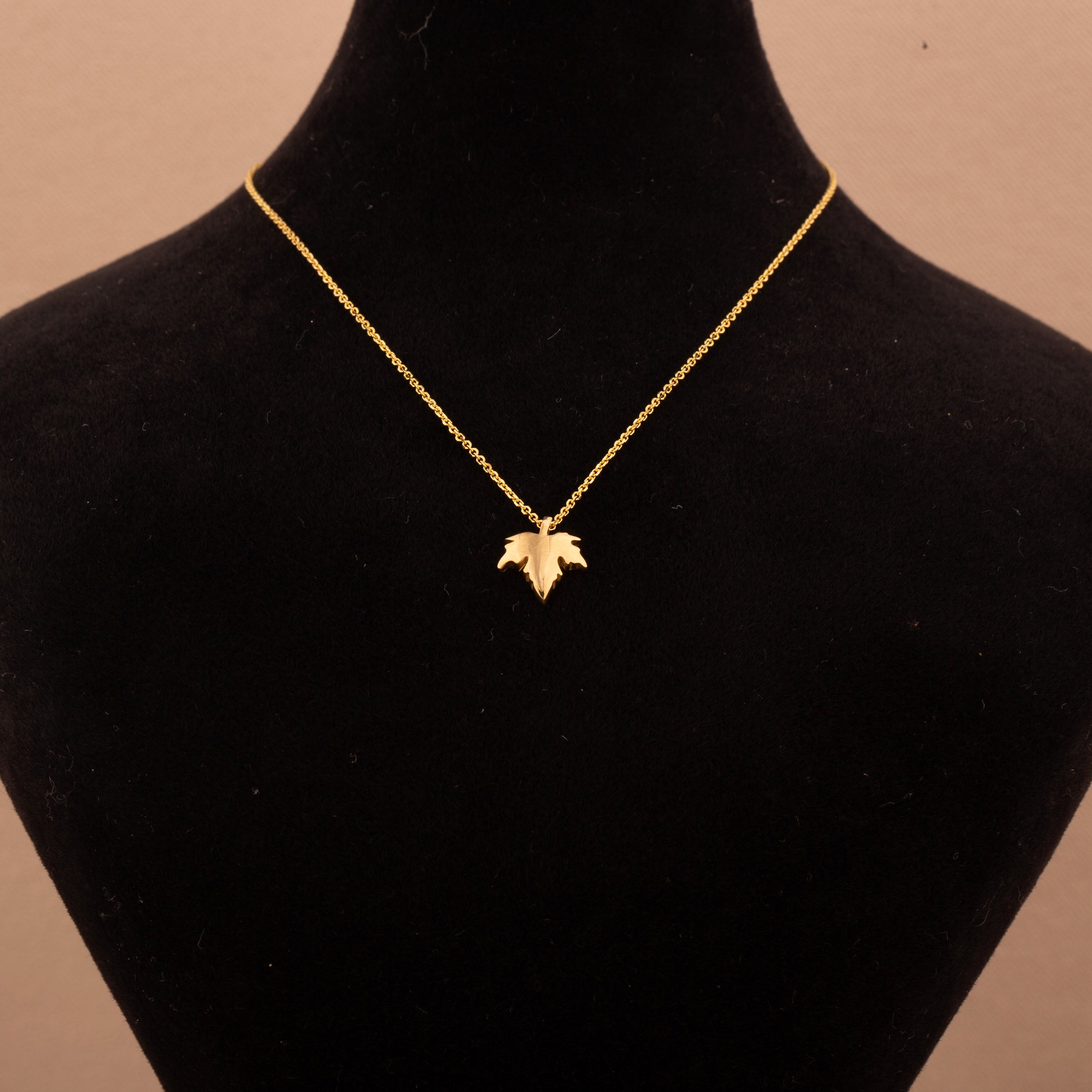 14K Solid Gold Maple Leaf Pendant Necklace